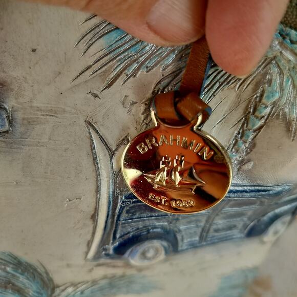 4717) Brahmin Mini Duxbury Crossbody in 'Sky Copa Cobana' Chevy Woody Wagon Palm - Picture 6 of 15